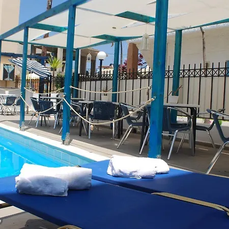 In Agiapelagia For 3 Pers - Crete Apartman *